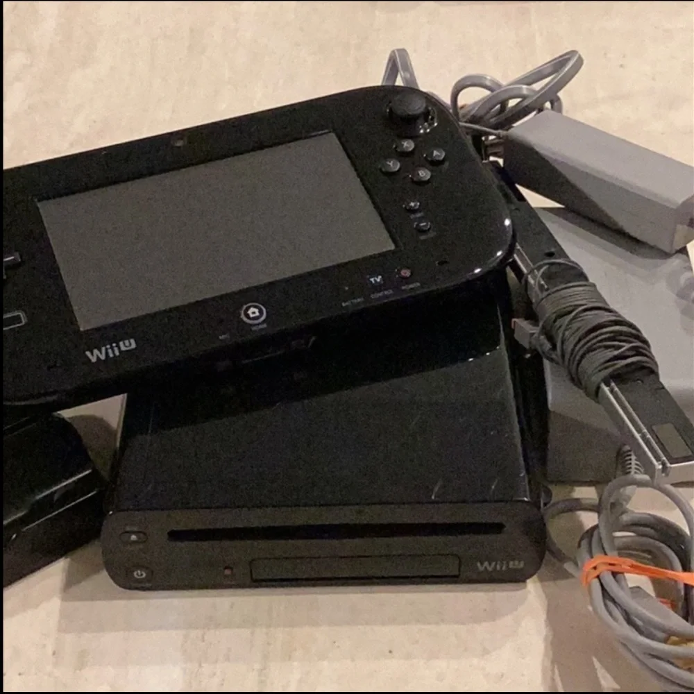 Nintendo Wii U Console 32GB Black & Gamepad System Complete Pokemon Gengar - Picture 14 of 16